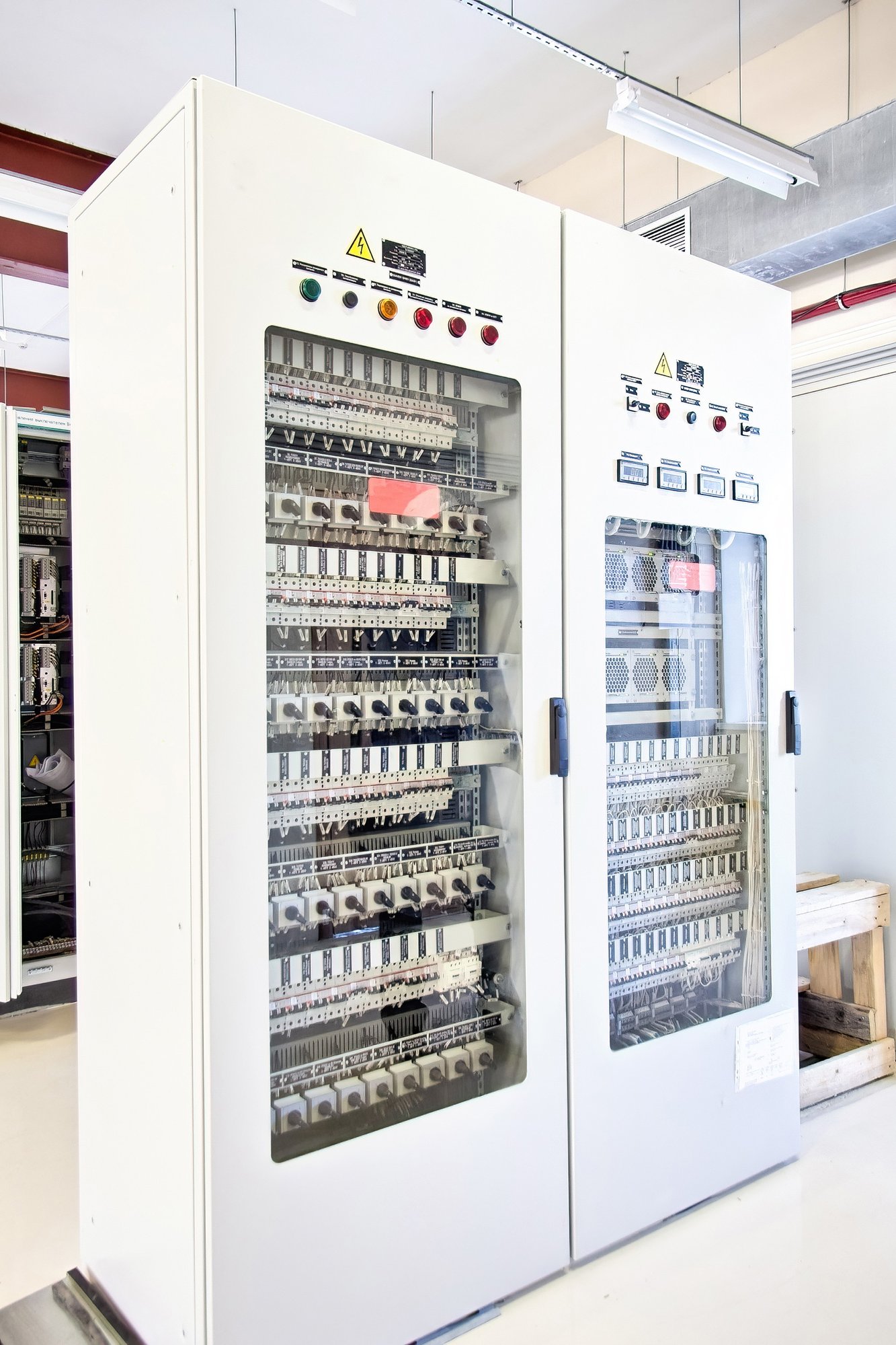 Heavy Electrical_very clean panel